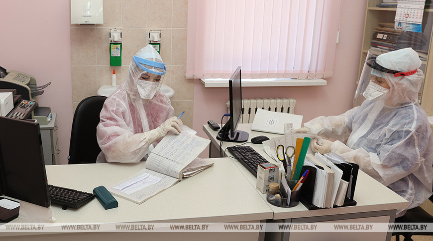 Многие отделения больниц в Беларуси вышли из ковидного режима и принимают профильных пациентов